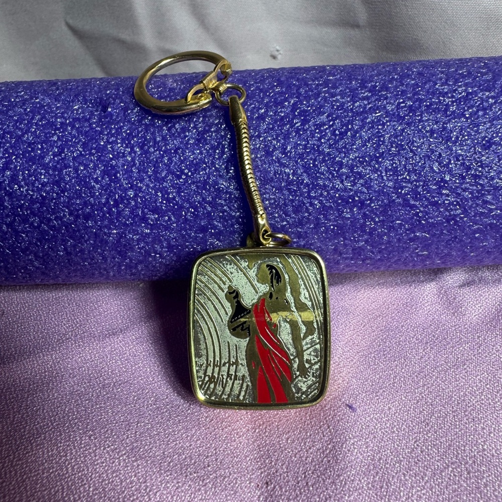 Vintage Musicbox Gold Keychain